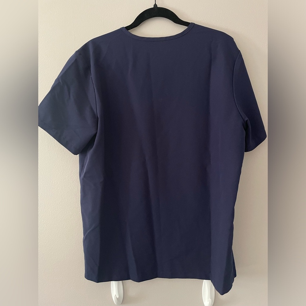 FIGS Leon Scrub Top 3 Pockets Men's Scrubs Size M - Picture 6 of 7